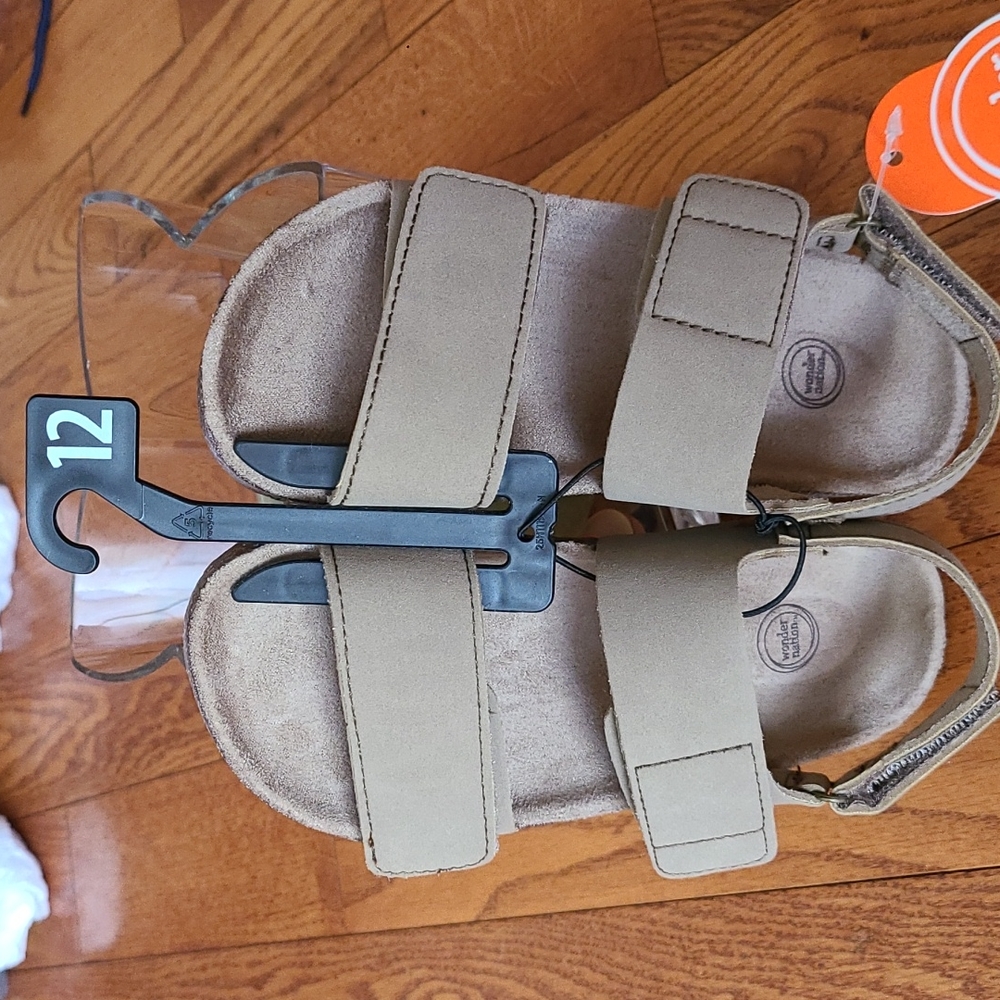 Boys sandals brand new.size 12